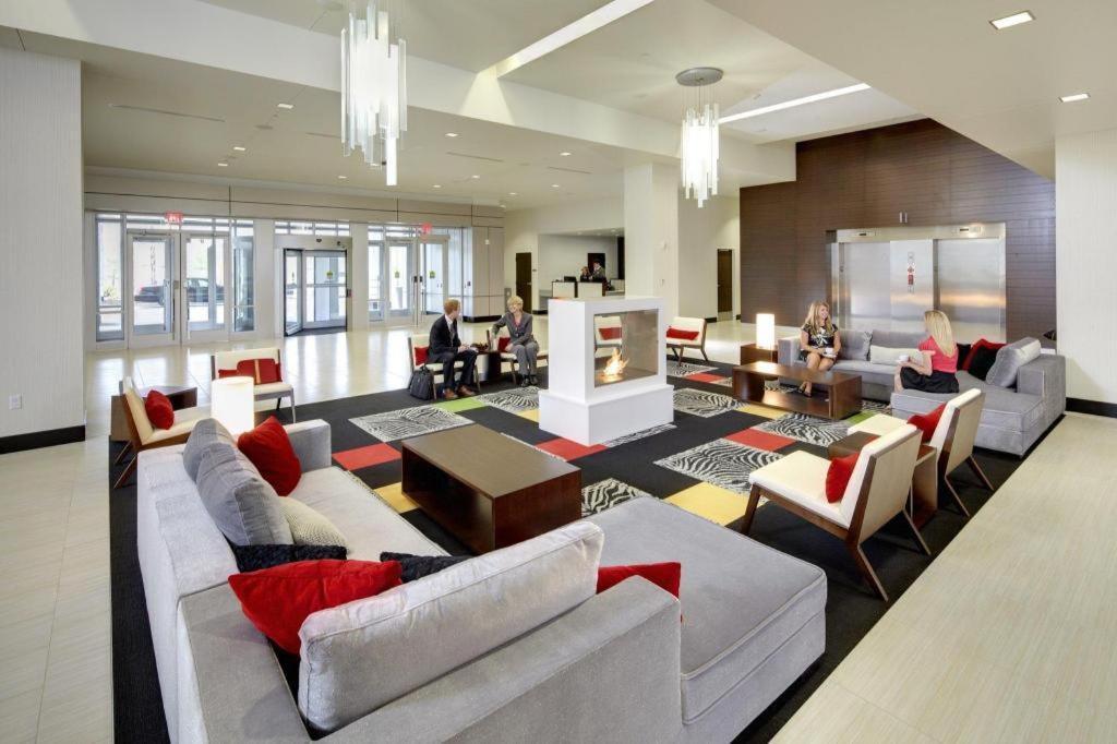 The Hotel At Kirkwood Center Cedar Rapids Εξωτερικό φωτογραφία