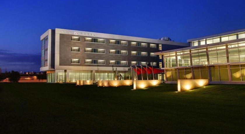 The Hotel At Kirkwood Center Cedar Rapids Εξωτερικό φωτογραφία