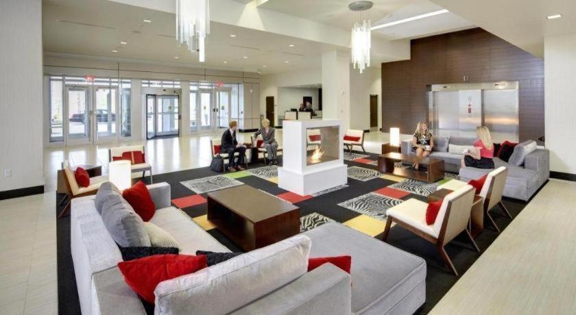 The Hotel At Kirkwood Center Cedar Rapids Εξωτερικό φωτογραφία